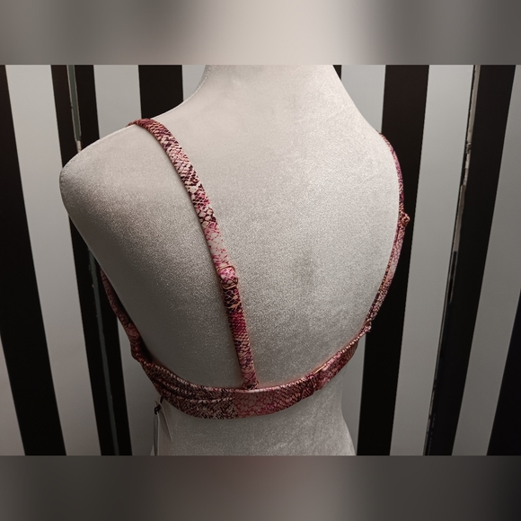 NWT Shade & Shore Bikini Top - Picture 4 of 9